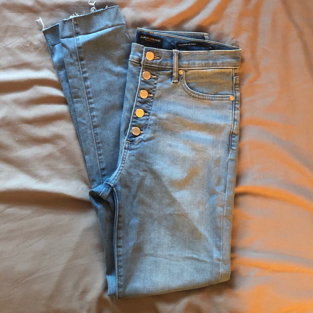 Women’s high waisted jeans